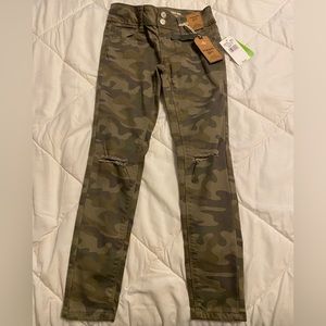 Girl’s Camouflage Jeans size 7